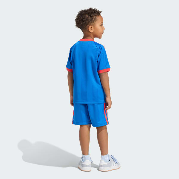 สีน้ำเงิน เสื้อยืดและกางเกงขาสั้นผ้าเจอร์ซีย์