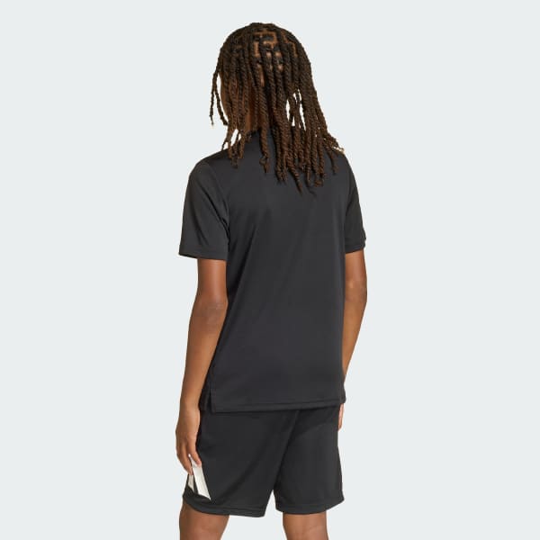 ブラック トレイン エッセンシャルズ ビッグロゴ 半袖Tシャツ