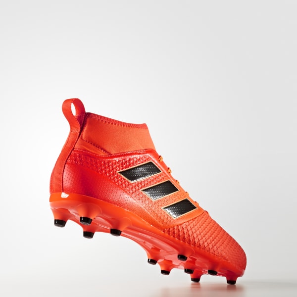 zapatos de futbol adidas naranjos