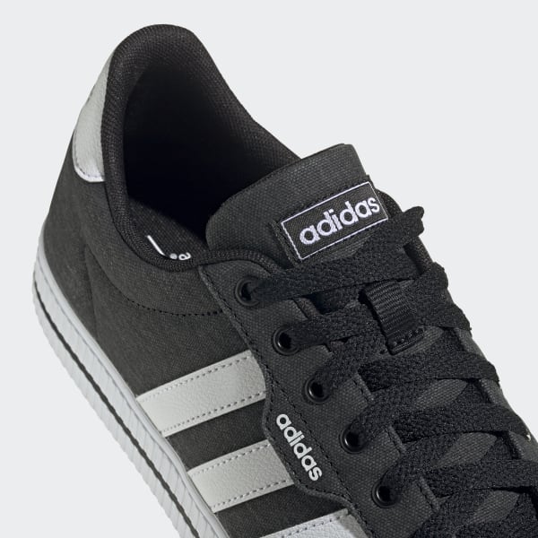 Tenis adidas daily preto cheap