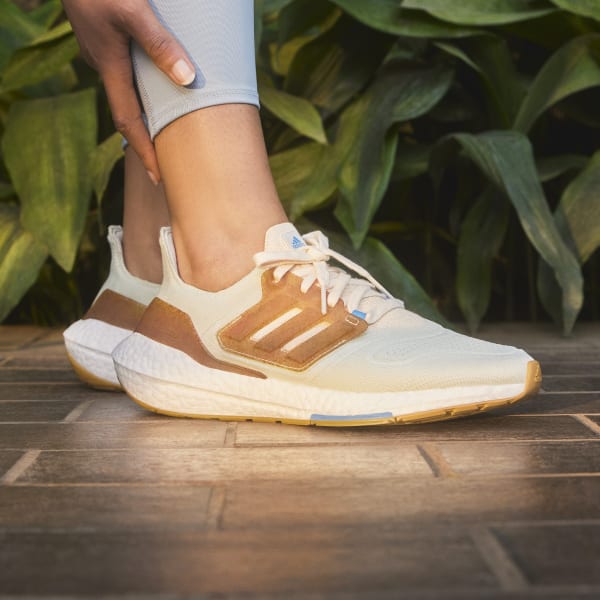 Zapatilla Ultraboost 22 Made with Nature - adidas | adidas