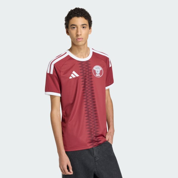 Burgundy Qatar 26 Hemmatröja