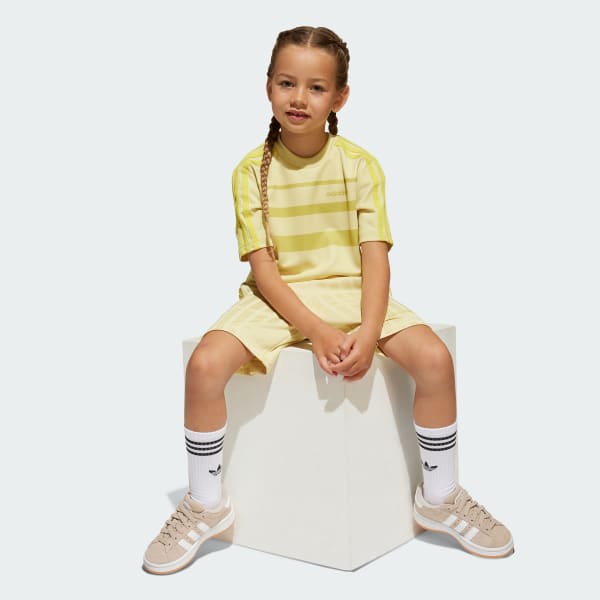 Kuning Setelan T-Shirt Celana Pendek