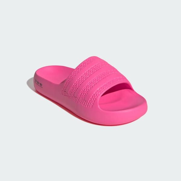 Rosa Ayoon adilette