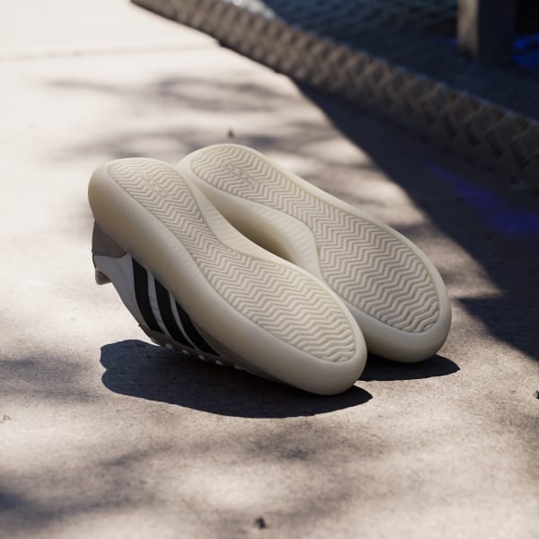 White Barreda Decode Shoes
