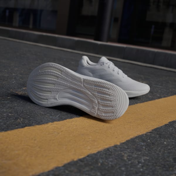 White Supernova Stride Running Shoes