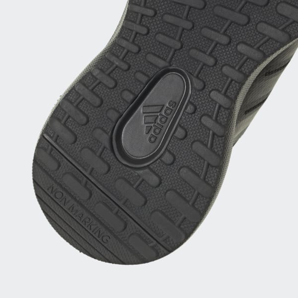 Adidas cloudfoam online non marking
