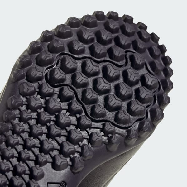 ａｍｉｃｉａ Chuteira Copa Pure 2 Club FXG - Preto adidas | adidas Brasil