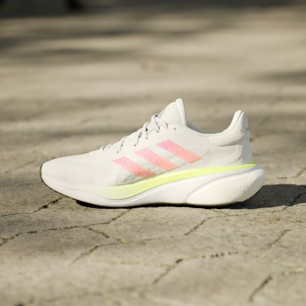 biela Tenisky Supernova 3 Running