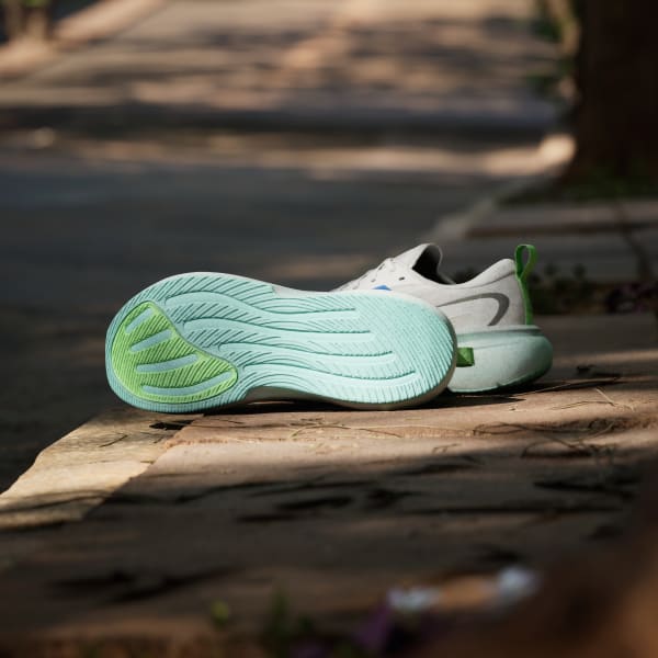 White SUPERNOVA GLIDE M RUNNING SHOES