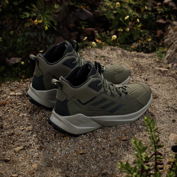 Adidas leather outdoor shoes 2025