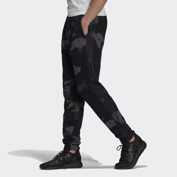 título Soplar fascismo adidas Graphics Camo Sweat Pants - Blue | Men's Lifestyle | adidas US