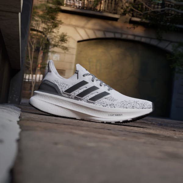 Weiss ULTRABOOST 5 Turnschuhe
