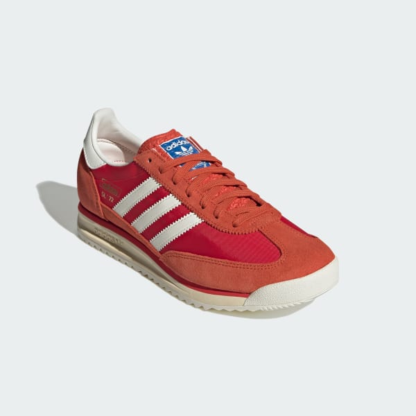 Merah Sepatu SL 72 RS