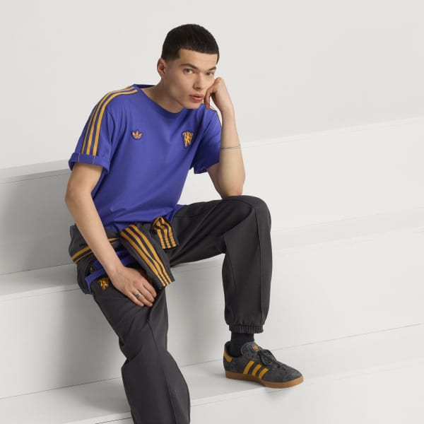 สีม่วง เสื้อยืด Manchester United Terrace Icons