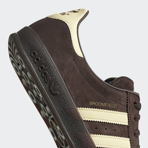 superstar slip on bruin