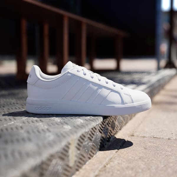 สีขาว รองเท้า GRAND COURT BASE 3.0