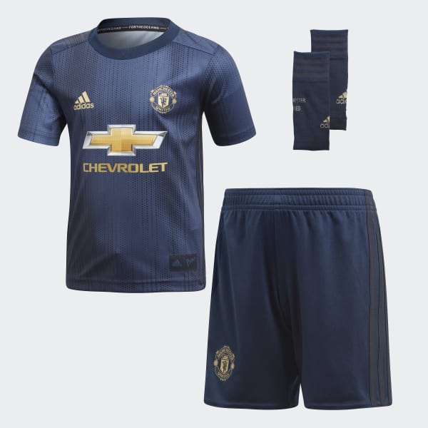 manchester united blue kit