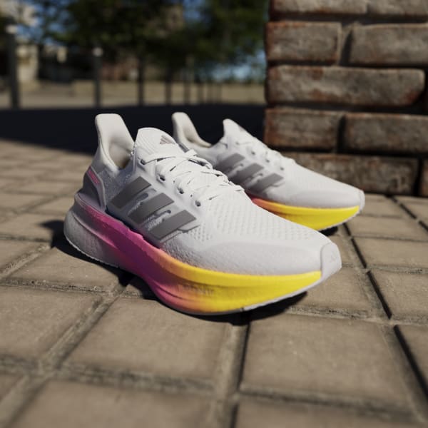 C*m様 adidas ULTRABOOST ホワイト/イエロー C*m様 adidas ULTRABOOST ホワイト/イエロー
