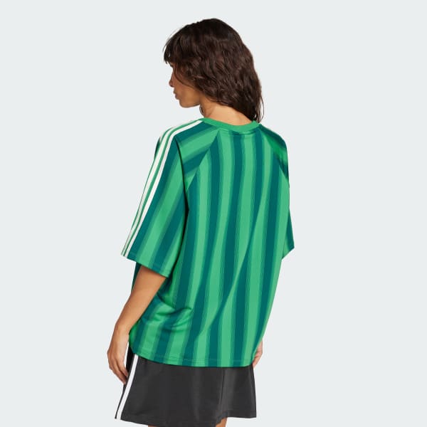 สีเขียว เสื้อยืด Linear ทรงหลวม