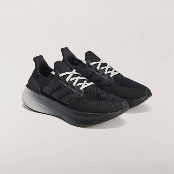Svart Y-3 Ultraboost 5