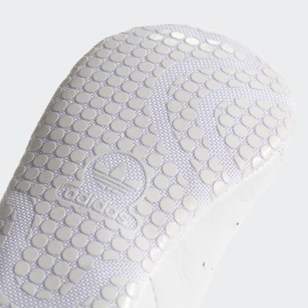 Adidas b24101 deals