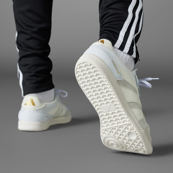 Indoor adidas predator clearance