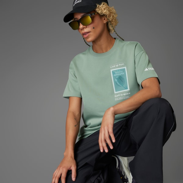 mau-xanh-la Áo Thun Graphic ADIDAS DISNEY National Gegraphic UF AEROREADY
