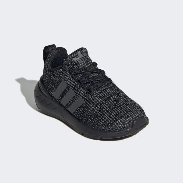 Svart Swift Run 22 Shoes