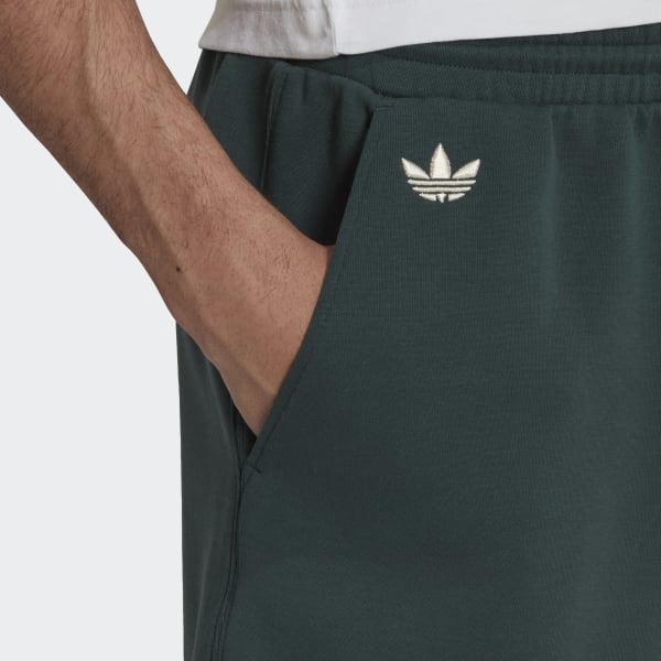Green Adicolor Neuclassics Shorts TA027