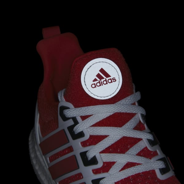 Red adidas boost outlet