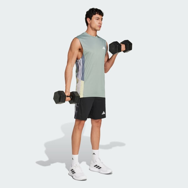 ブラック トレイン エッセンシャルズ カモ スリーストライプスショーツ