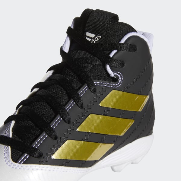 freak mid molded cleats