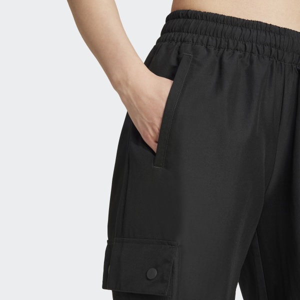 Essentials_Woven_Cargo_Pants_B