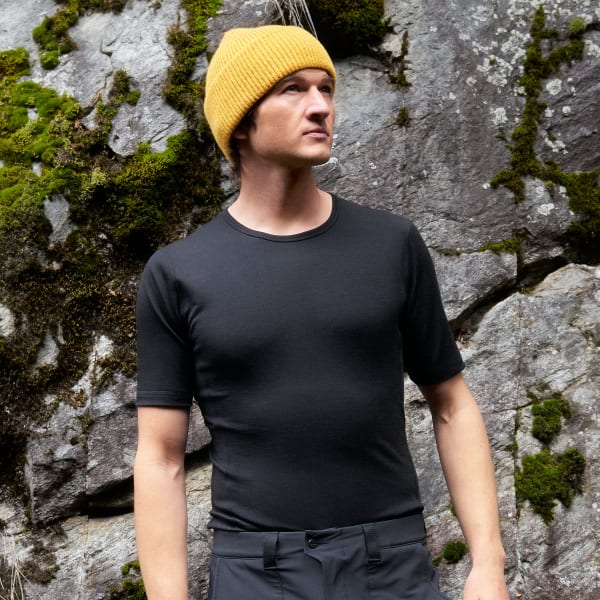 Sort XERIOR MERINO 200 BASE LAYER SHORT SLEEVE OVERDEL