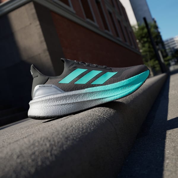 cerná Tenisky Mercedes - AMG Petronas Formula One Team Ultraboost 5X