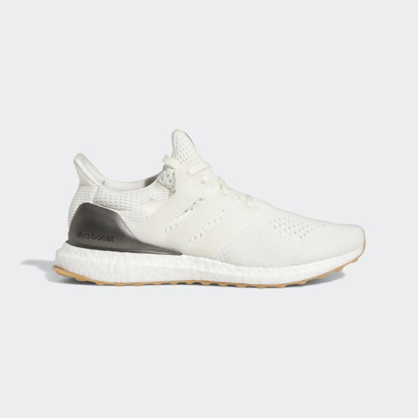 White adidas ultraboosts 2025