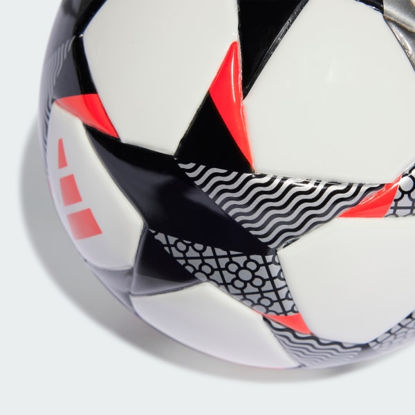 Hvid UWCL 23/24 Mini Knockout bold