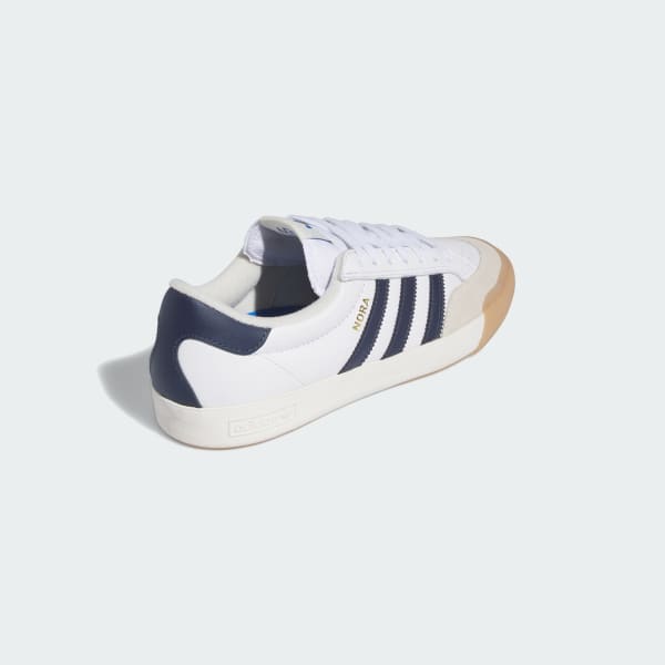 Nora adidas slip on top
