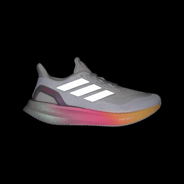 สีขาว รองเท้าวิ่ง Pureboost 5