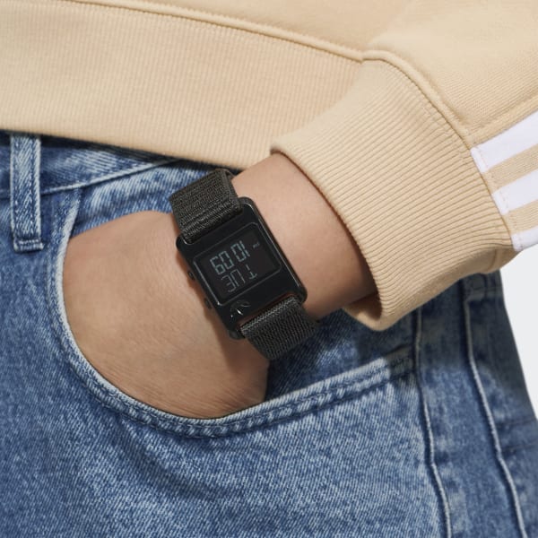 Svart Retro Pop Digital Watch