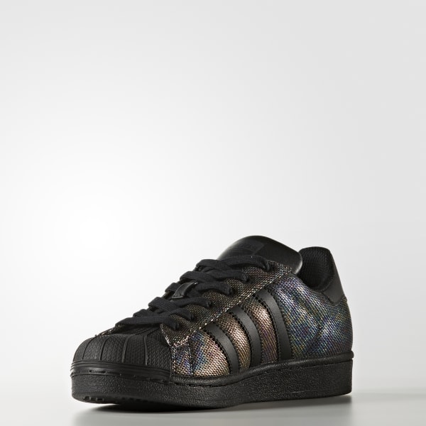 tenis adidas feminino brilhoso