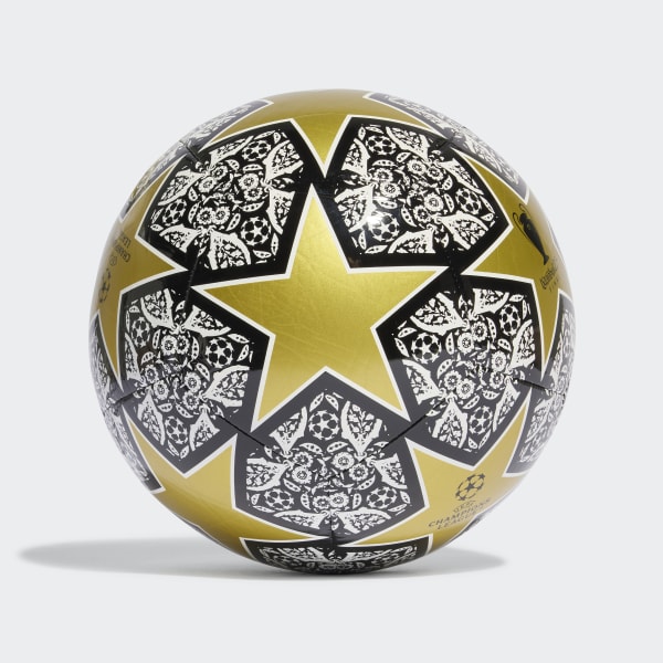 zlatá Míč UCL Club Istanbul