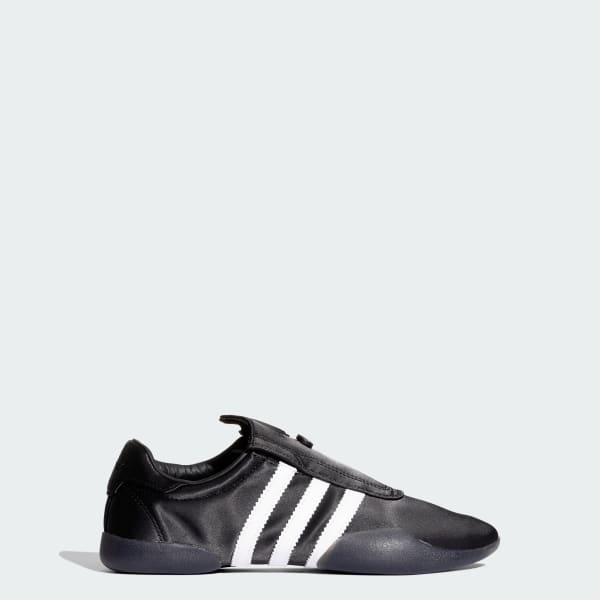 アディダス｜adidas 公式オンラインショップ 日本