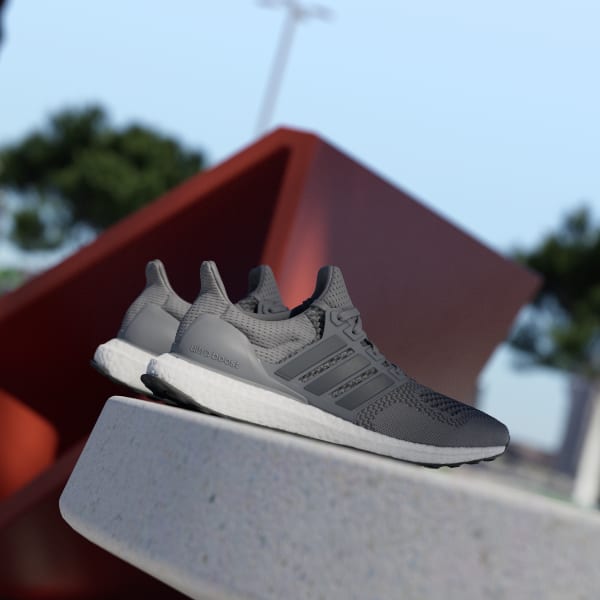 Adidas ultra boost gris oscuro top