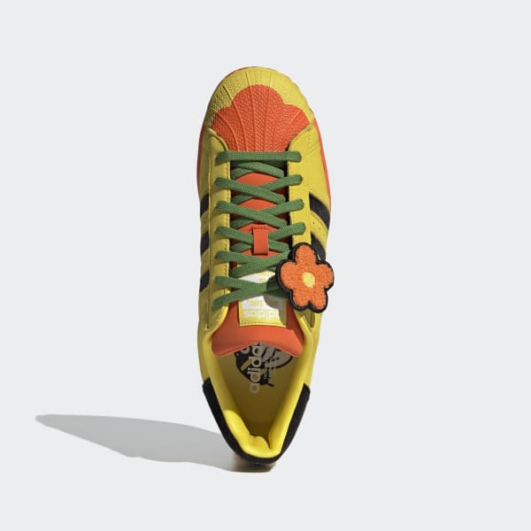 Superstar store adidas yellow