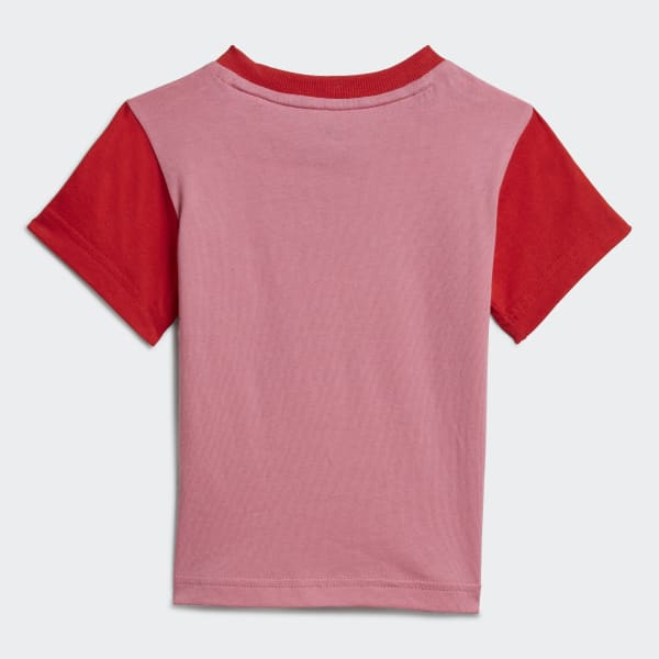 Rosa Conjunto Camiseta y Shorts Essentials