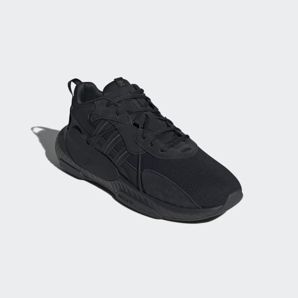 Negro Hi-Tail Shoes