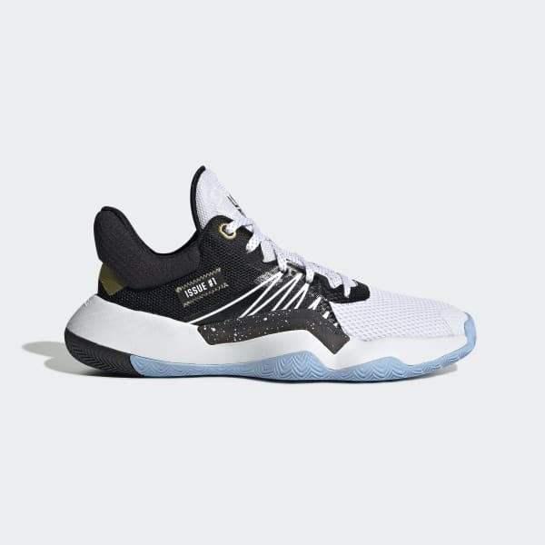 n sports shoes