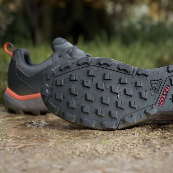 アディダス トレースロッカー 2.0 GORE-TEX トレイルランニング